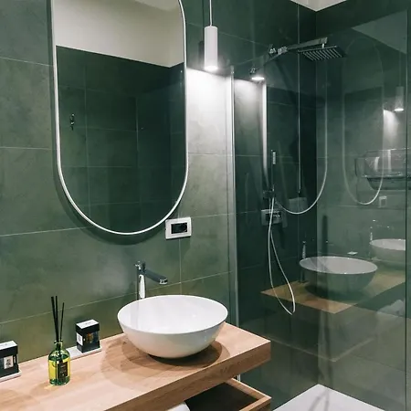 Four לינה וארוחת בוקר