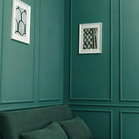 Four 4* פומפיי